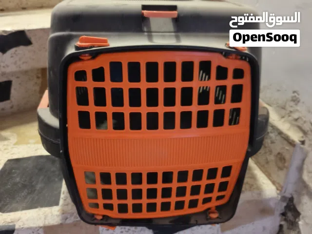 قفص قطط بحالة ممتازة