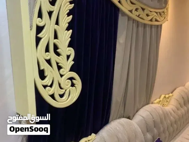 كنب شبه جديد اربع جهات مع ستارتين خشبية بسعر معقول