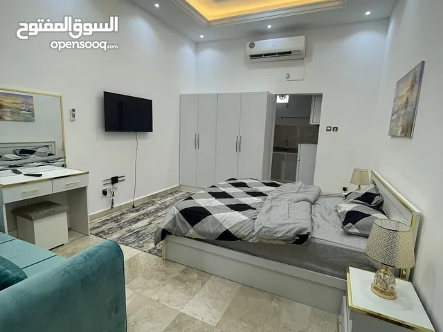 للإيجار استيديو مفروش في منطقة الصاروج قرب الرمال مول