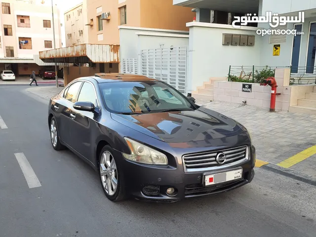 Nissan Maxima 2012 for sale in Bahrain in Excellent condition, Full Option with Sunroof V6