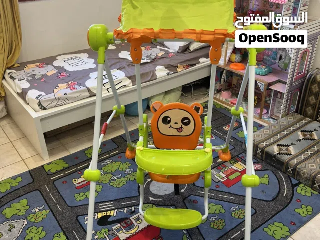 مرجيحة اطفال بحالة جيده