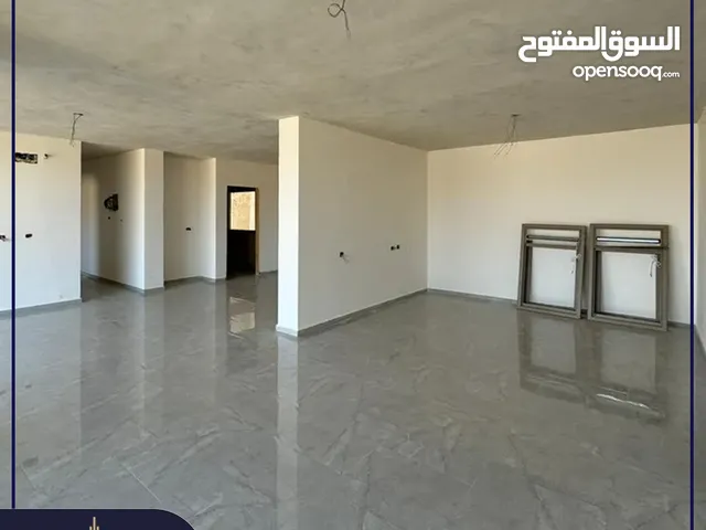 شقة بتشطيب جديد مطلة و مميزة للبيع في الطيرة