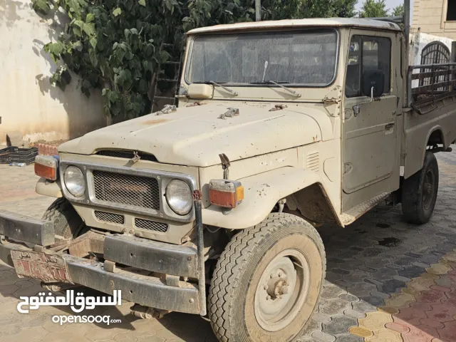 بيع سيارة شاص موديل 1982 م