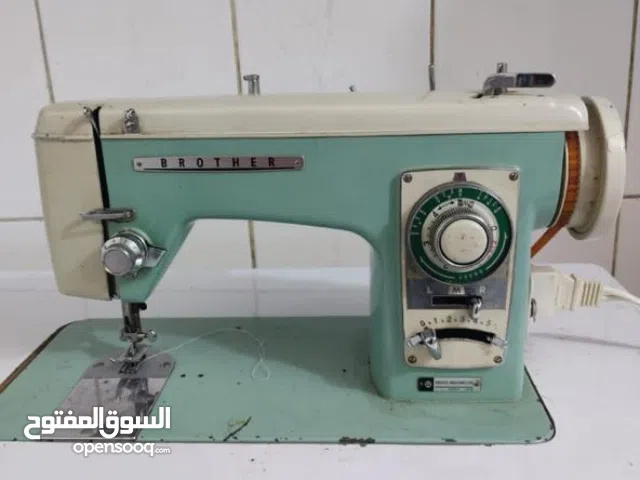 مكينه برذر مستخدمه تخيط تطريز وعادي مع ميز سعر 175وبي مجال