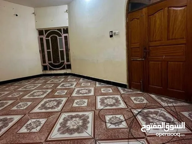 150 m2 4 Bedrooms Townhouse for Rent in Basra Qibla