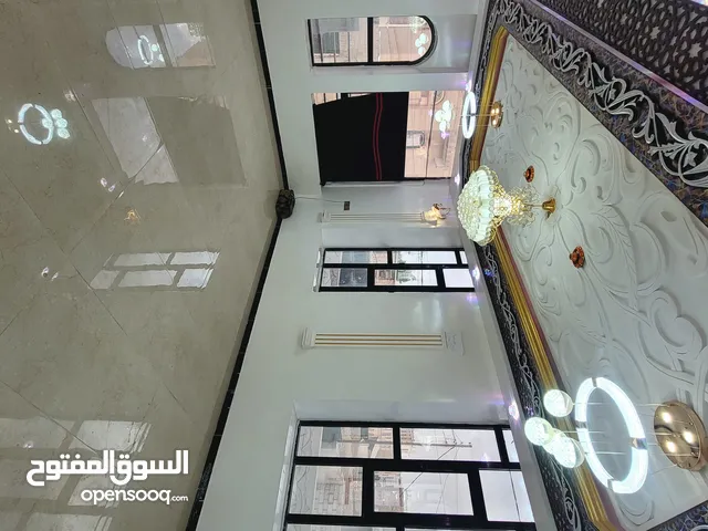 فــله للبيع المساحه7لبن قمه