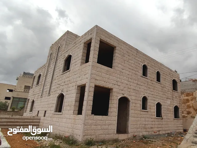 205 m2 3 Bedrooms Townhouse for Sale in Ramallah and Al-Bireh Birzeit