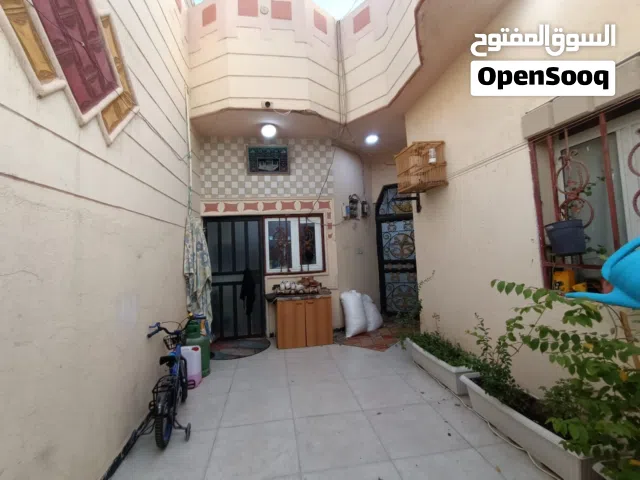 بيت مساحة 180 متر  وقف سني 50 الف سنويا  بناء بلوك طابق واحد  سطح كونكريت ايزوگام  يقع على شارع عام