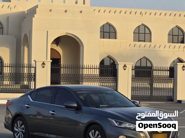 2019 نيسان التيما S