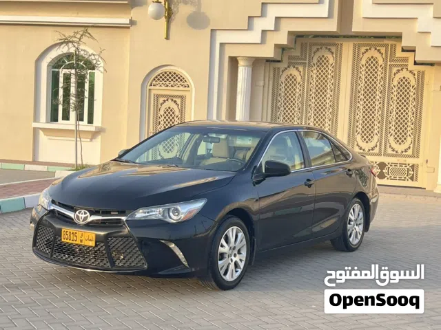 2015 تويوتا كامري LE