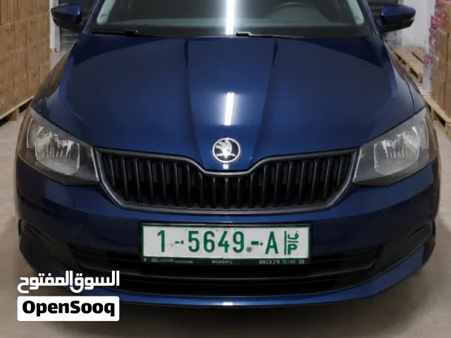 2018 سكودا فابيا Manual