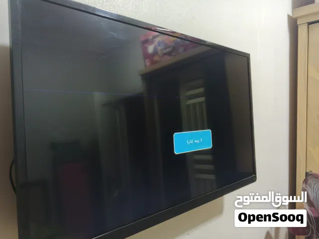 شاشه توشيبا 43 عاديه مش اسمارت فيها خط خفيف جدا