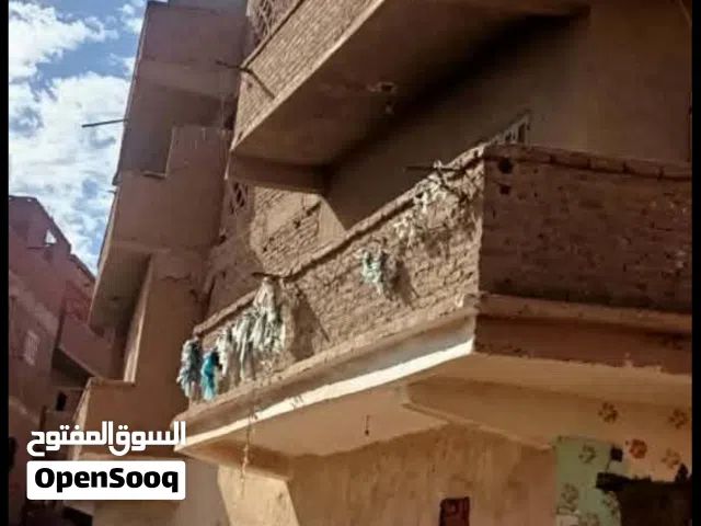 175 m2 More than 6 bedrooms Townhouse for Sale in Monufia Other