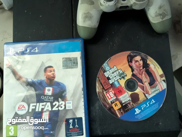 PS4 with one controller in excellent condition 500 gb