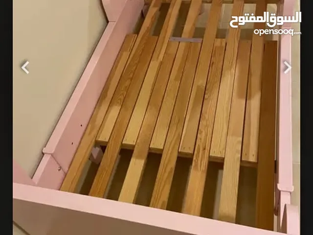 تخت ايكيا للبيع