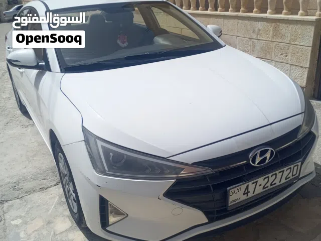 2019 Hyundai Elantra Standard