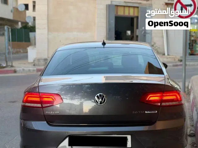2016 فولكسفاغن باسات Standard