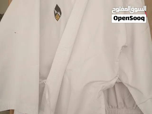 بدلة  تايكوندو  جديدة غير مستعملة