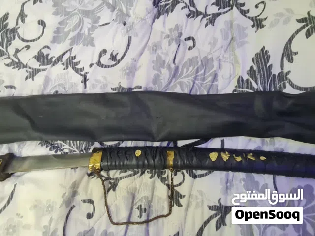 سيف كاتانا ساموراي فخم جدا و فاخر ونادر ~ نصله قويه جدا وغير مرنه [ يحتاجله فقط سن او حد ]مناسب جدا.