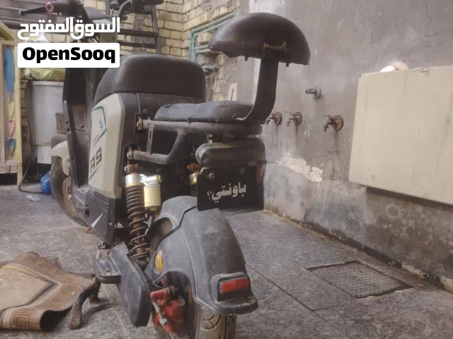 R9 للبيع يحتاج اله بطاريات و كفرات فقط