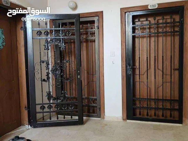 100 m2 2 Bedrooms Apartments for Sale in Zarqa Jabal Tareq
