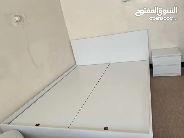 سرير و كومدي جديد غير مستعمل للبيع في النجف