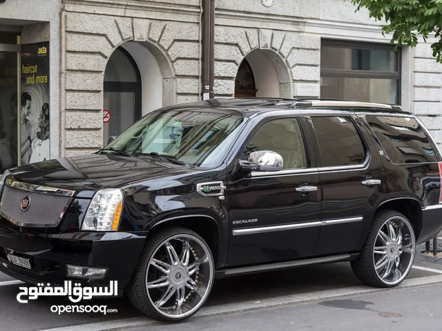 Used Cadillac Escalade in Amman