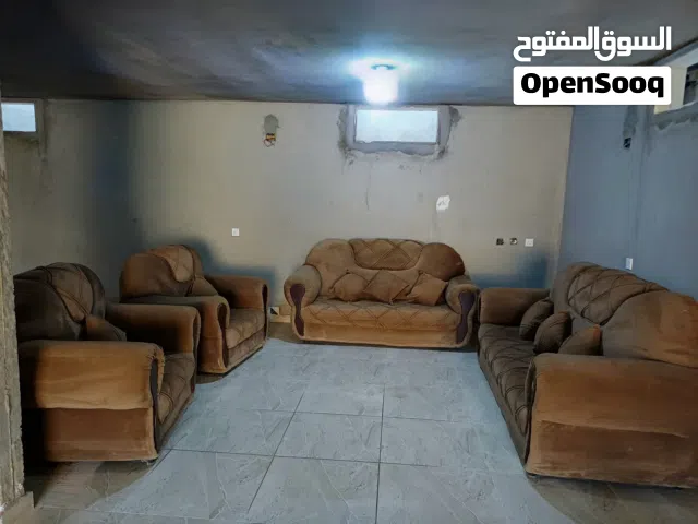 كنبتين وكرسيين مستعمل للبيع