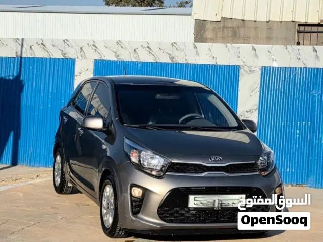 كيا فل اضافات عدا فتحة السقف