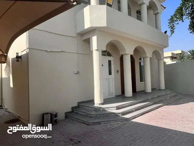 600 m2 5 Bedrooms Villa for Rent in Doha Al Gharrafa