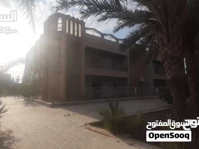 فيلا خدمية ثلاث طوابق للايحار