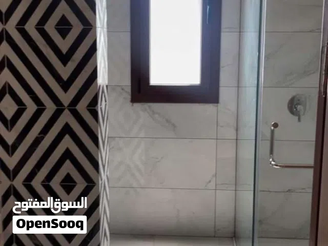 شقة سكانيه غير مفروشه من لحجم كبير وبتشطيب ممتاز بدور تاني بعد الارضي ف منطقه زاوية الدهماني