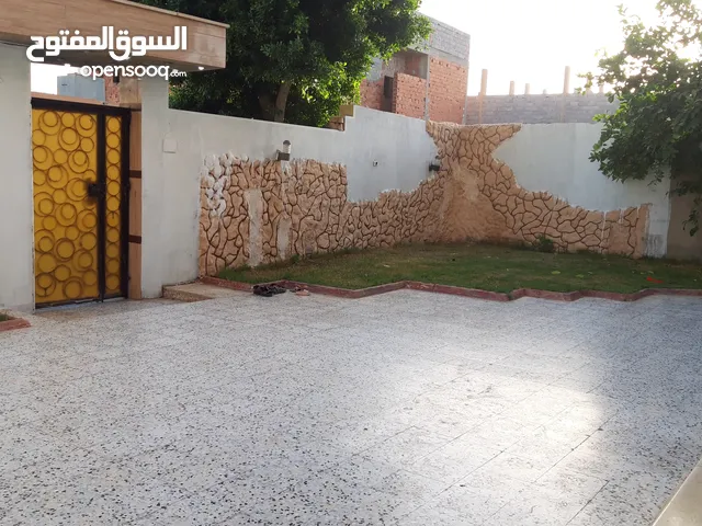 150 m2 5 Bedrooms Townhouse for Sale in Tripoli Khallet Alforjan