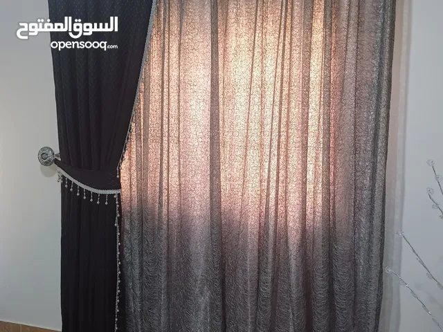 برادي صالون ضيوف لون اسود وسكني عدد ثلاث قطع بارتفاع ثلاثة امتار