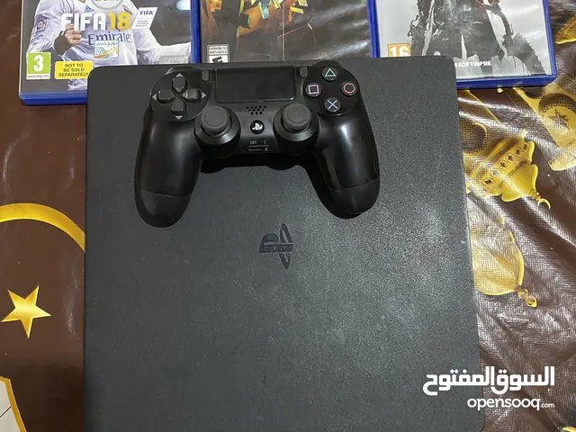 Playstation 4 Slim good condition + controller in very good condition + 3 Games