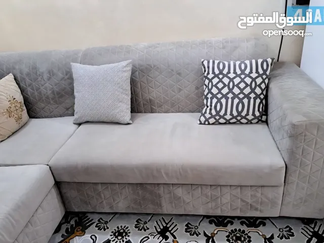 للبيع طقم كنبات مستعمل استعمال خفيف