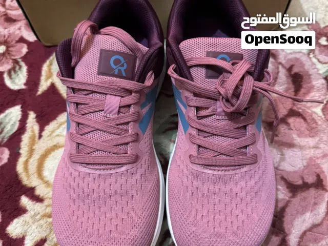 حذاء قياس 43