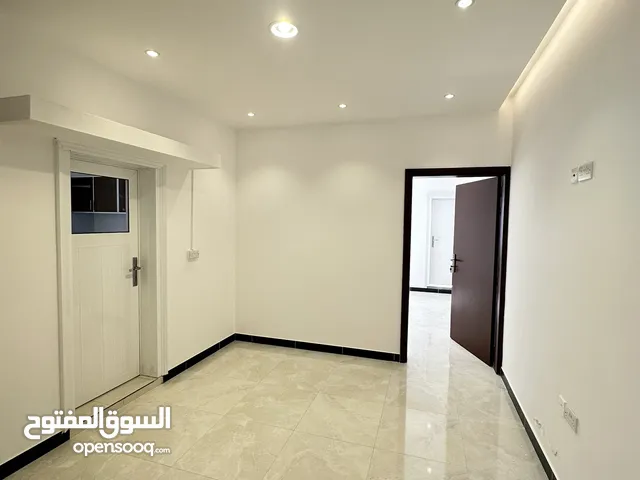 105 m2 2 Bedrooms Apartments for Rent in Muscat Al Mawaleh