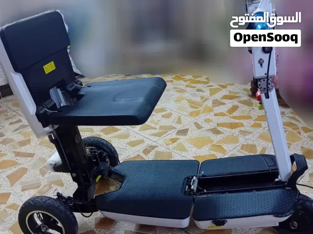 كرسي كهربائي (سكوتر) لكبار السحن وذوي الاحتياجات الخاصة شحن ثلاثي العجلات قابل للطي سهل النقل