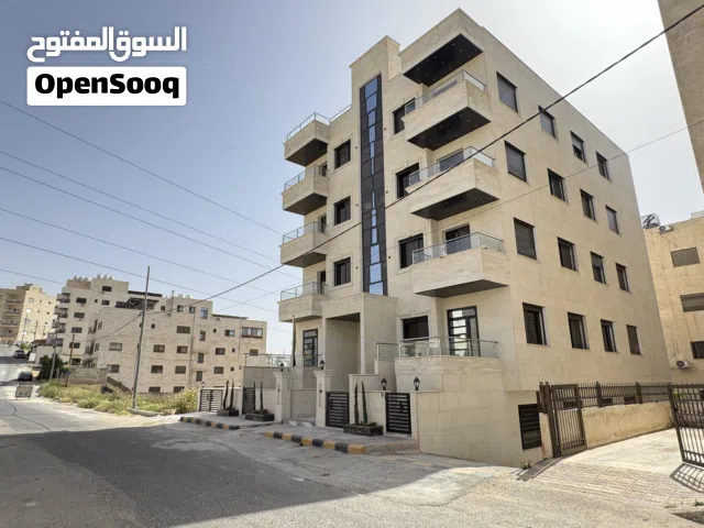 شقة أرضية شمال 114م وترس 30م في البنيات تشطيب سوبر ديلوكس من المالك مباشرة بالقرب من جامعة البتراء