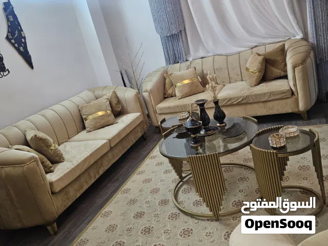 طقم كنب بيج جديد متحرك مع سحابات كامل  10 مقاعد  مع الطاولات