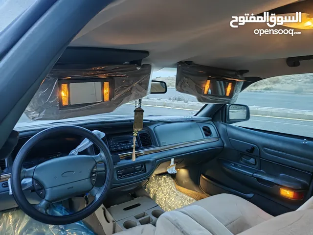 Ford Crown Victoria 1996 in Abha