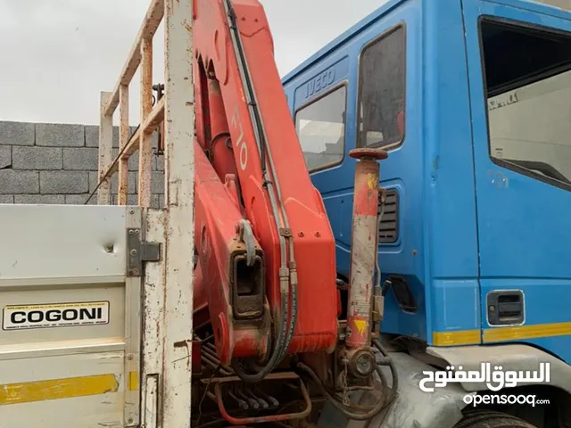 Tow Truck Iveco 2008 in Tripoli