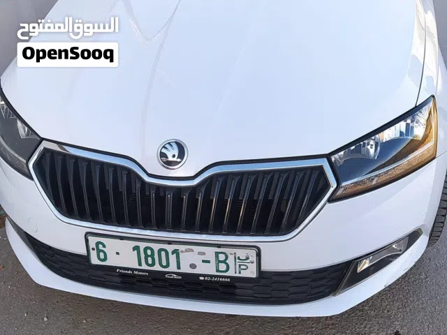 سكودا فابيا 2019 ماطور جير ميه الميه  البودي اضرار بسيطه  لا يوجد قص ابدا  السعر كاش فقط لا غير