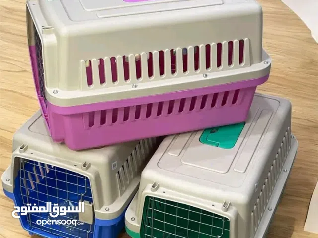 متوفر صناديق قطط في متجر عالم الحيوانات الاليفه