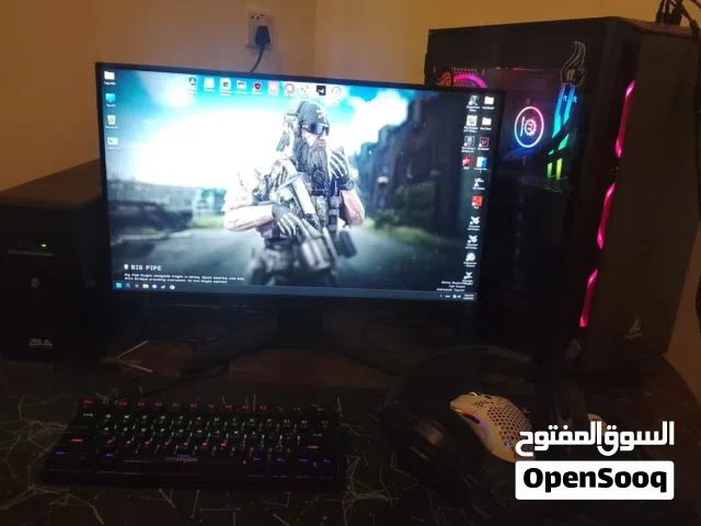 pc gaming مع جميع ملحقاتها