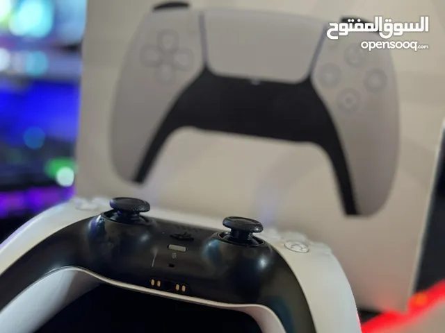 يد تحكم بلي ستيشن 5 للبيع بحالة ممتازة كنترول بي اس فايف