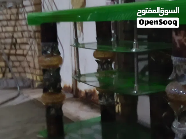 ميز  لحمل التلفزيون لميز  مستعمل  لوضع الاشياء عليه للبيع