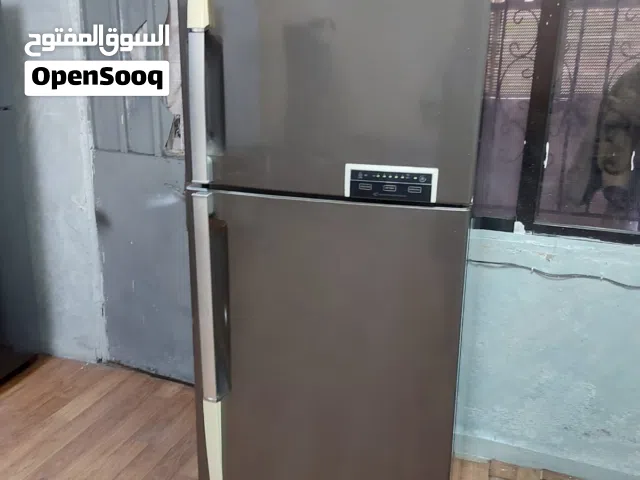 ثلاجات للبيع