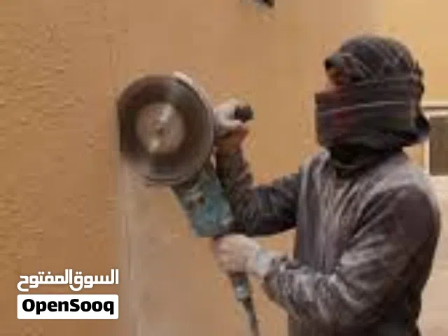 معلم ترميم وتكسير شامل المعمار دهانات وفتحات أبواب ونوافز تركيب بلاط تنظيف الفلل والشقق والعماير بنا